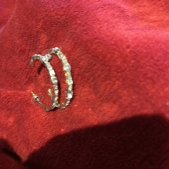 Vintage style link studded  hoops earrings - Picture 6 of 8